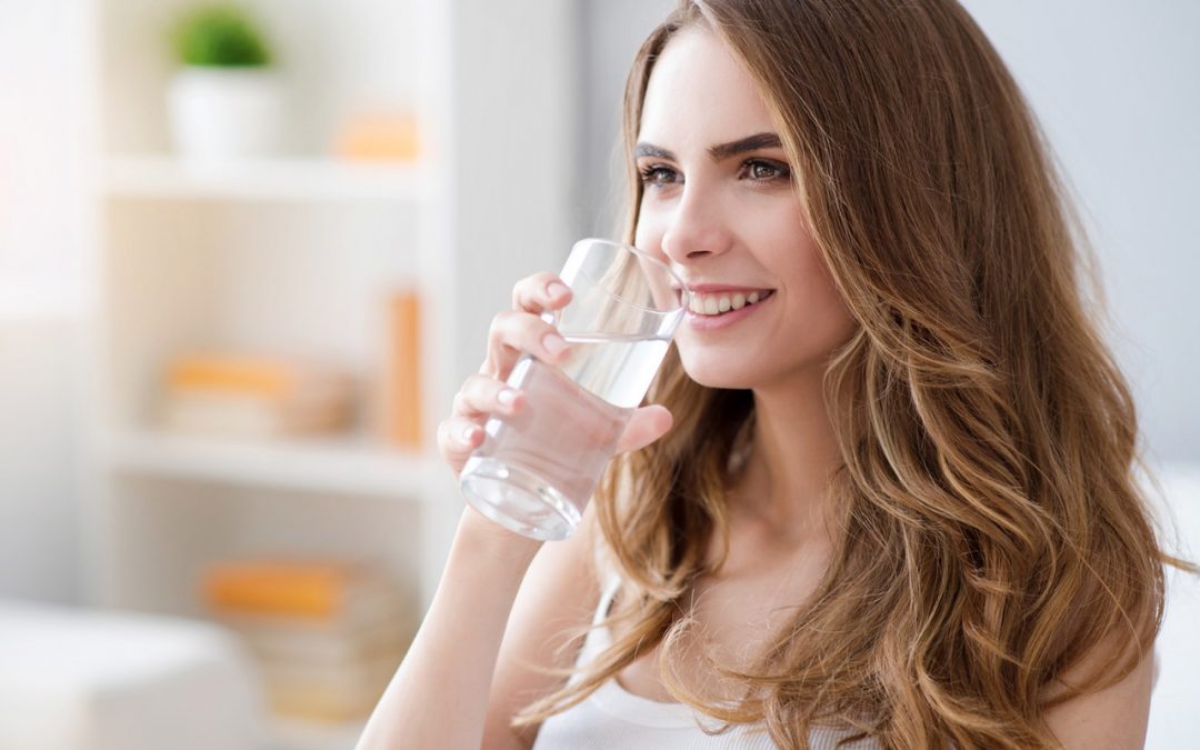 Genug Wasser am Tag zu trinken, ist lebenswichtig!